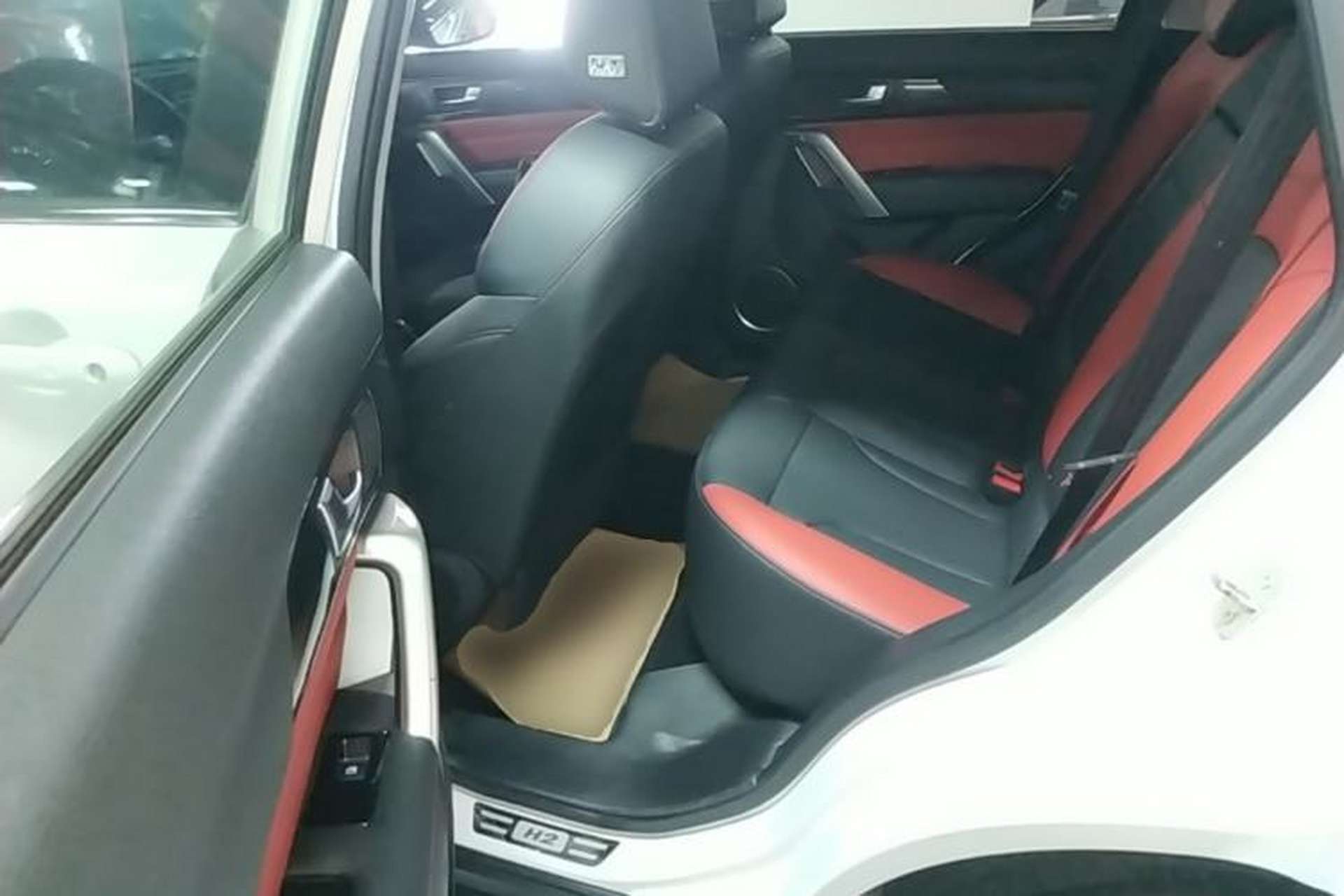 Used Haval H2 2017 Blue Label 1.5T Automatic Two-Wheel Drive Elite Model Left Rear Seat