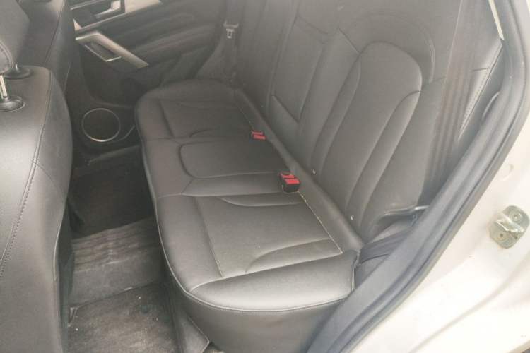 Used Haval H2 2017 Red-Label 1.5T Automatic Two-Wheel Drive Elite Model Left Rear Seat
