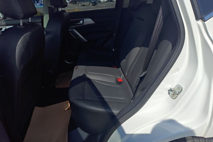 Used Haval H2 2017 Red-Label 1.5T Manual Two-Wheel-Drive Elite Model Left Rear Seat