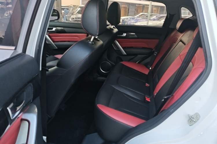 Used Haval H2 2017 Blue Label 1.5T Automatic Two-Wheel Drive Luxury Model Left Rear Seat