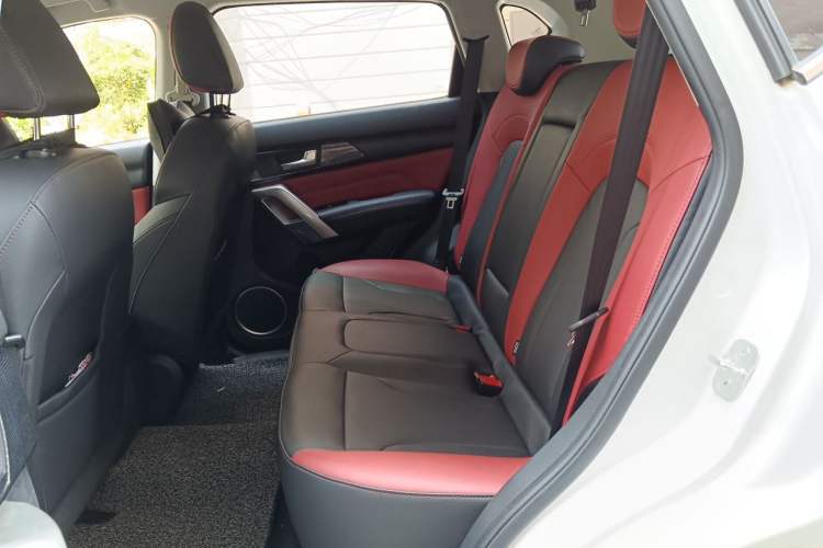 Used Haval H2 2017 Blue Label 1.5T Automatic Two-Wheel Drive Luxury Model Left Rear Seat