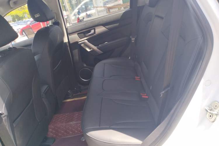 Used Haval H2 2017 Blue Label 1.5T Manual Two-Wheel Drive Luxury Model Left Rear Seat