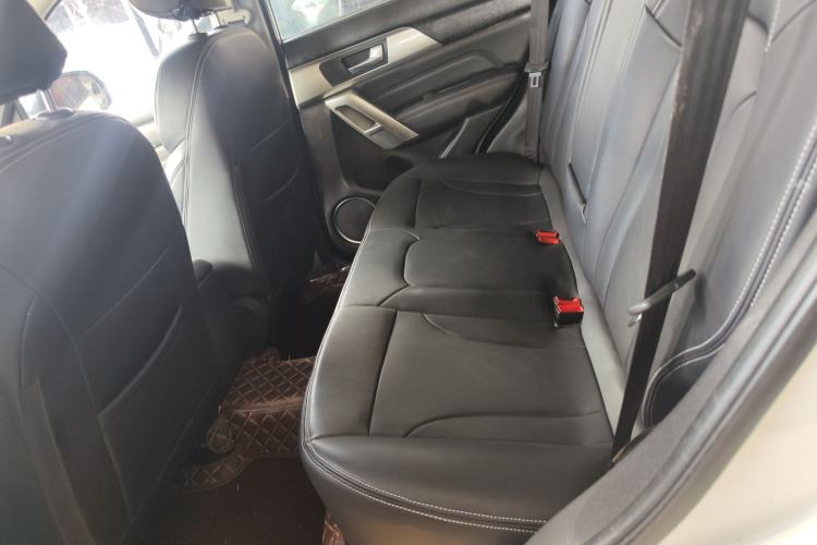 Used Haval H2 2017 Red-Label 1.5T Manual Two-Wheel Drive Comfort Model Left Rear Seat