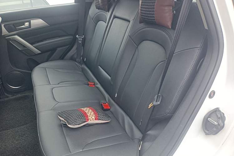 Used Haval H2 2017 Red-Label 1.5T Automatic Two-Wheel Drive Luxury Model Left Rear Seat