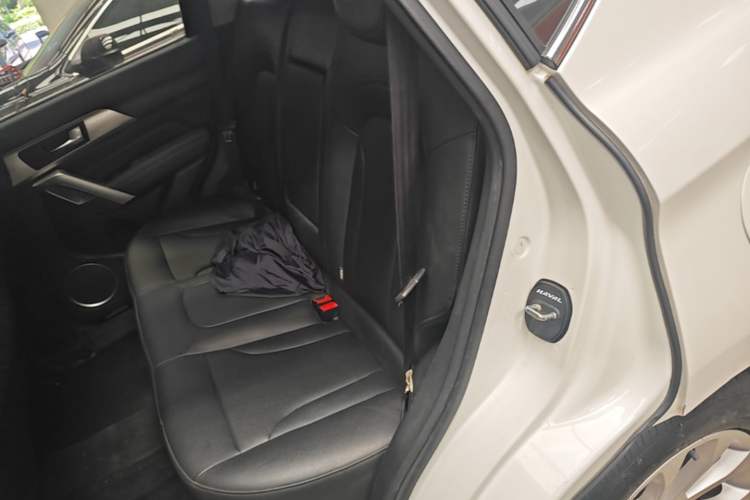 Used Haval H2 2017 Red-Label 1.5T Automatic Two-Wheel Drive Luxury Model Left Rear Seat