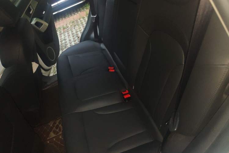 Used Haval H2 2017 Red-Label 1.5T Automatic Two-Wheel Drive Elite Model Left Rear Seat