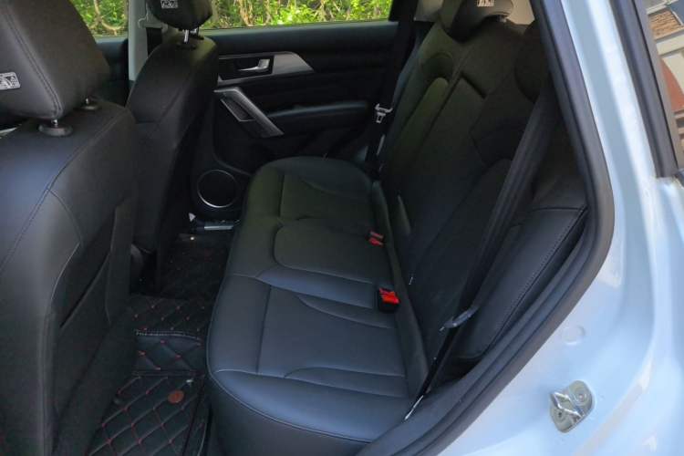 Used Haval H2 2017 Red-Label 1.5T Manual Two-Wheel-Drive Elite Model Left Rear Seat