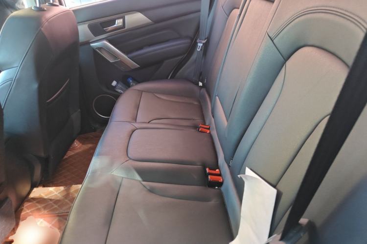 Used Haval H2 2017 Red-Label 1.5T Manual Two-Wheel Drive Comfort Model Left Rear Seat