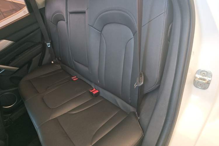 Used Haval H2 2017 Red-Label 1.5T Automatic Two-Wheel Drive Elite Model Left Rear Seat