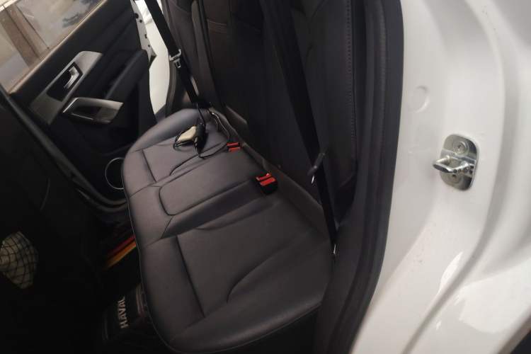 Used Haval H2 2017 Red-Label 1.5T Automatic Two-Wheel Drive Luxury Model Left Rear Seat