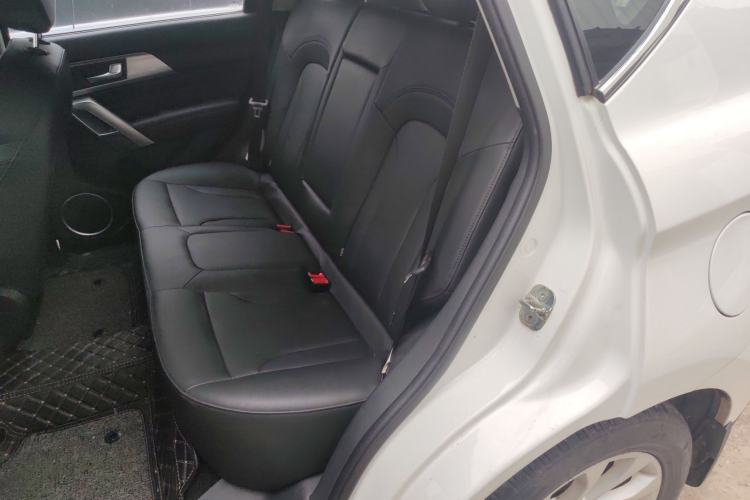 Used Haval H2 2017 Blue Label 1.5T Manual Two-Wheel Drive Elite Model Left Rear Seat