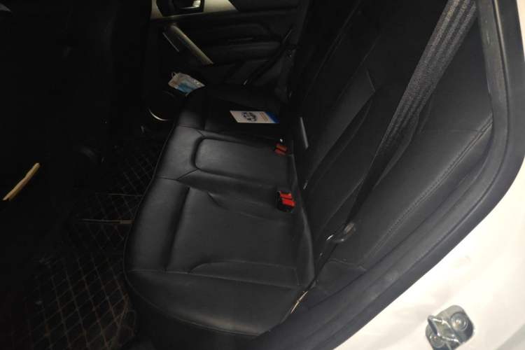 Used Haval H2 2017 Red-Label 1.5T Automatic Two-Wheel Drive Luxury Model Left Rear Seat