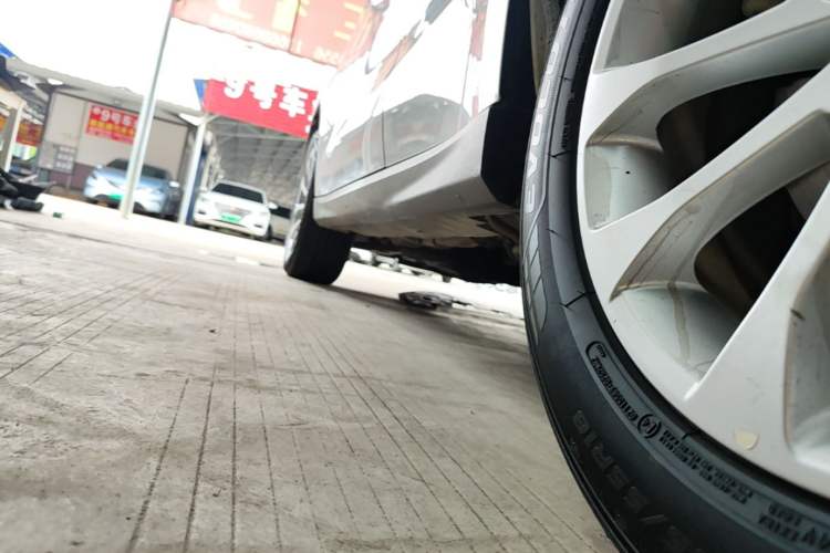 Used Haval H2 2017 Red-Label 1.5T Manual Two-Wheel-Drive Elite Model Left Side Sill
