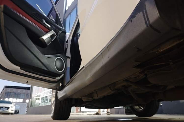 Used Haval H2 2017 Blue Label 1.5T Automatic Two-Wheel Drive Luxury Model Left Side Sill