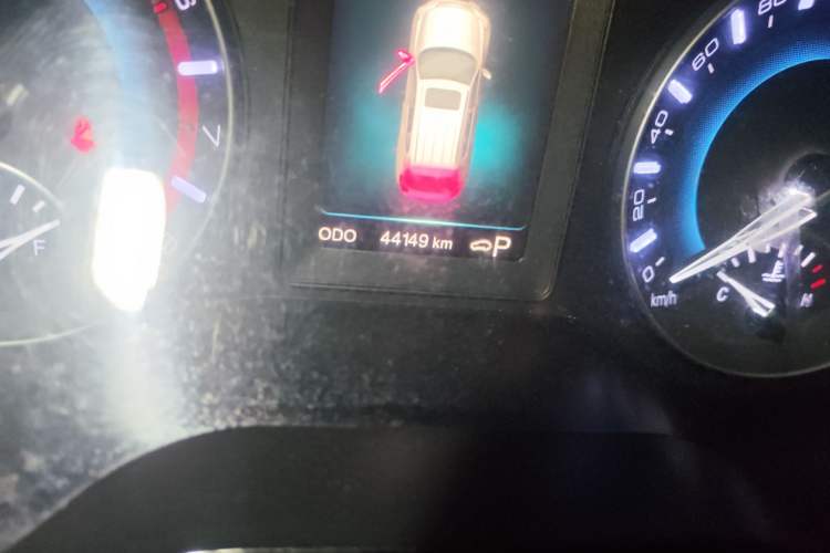 Used Haval H2 2017 Red-Label 1.5T Automatic Two-Wheel Drive Elite Model Odometer Close Up