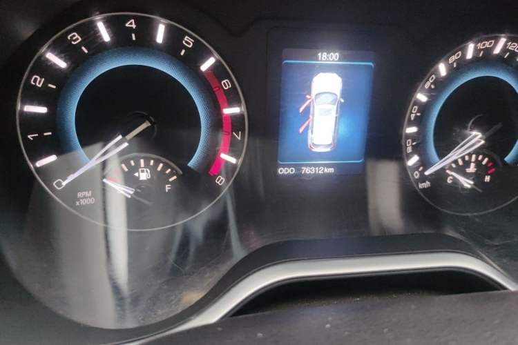 Used Haval H2 2017 Blue Label 1.5T Manual Two-Wheel Drive Luxury Model Odometer Close Up