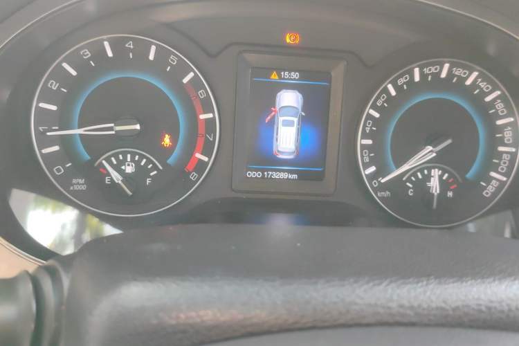 Used Haval H2 2017 Red-Label 1.5T Manual Two-Wheel Drive Comfort Model Odometer Close Up