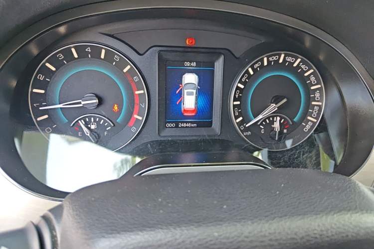 Used Haval H2 2017 Red-Label 1.5T Manual Two-Wheel-Drive Elite Model Odometer Close Up