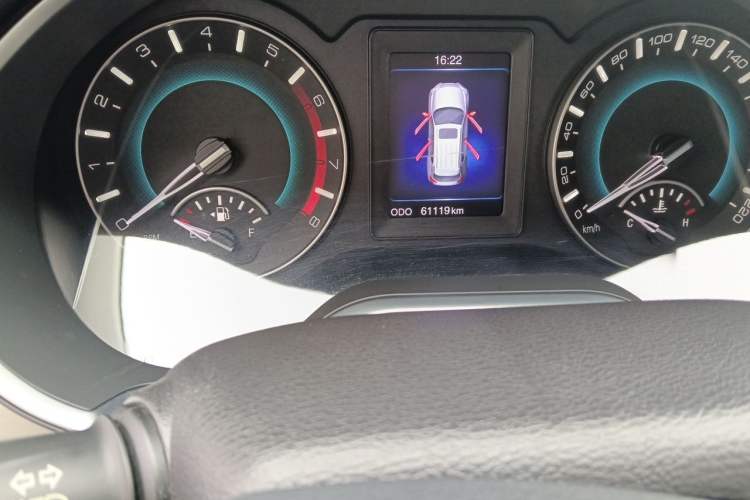 Used Haval H2 2017 Blue Label 1.5T Manual Two-Wheel Drive Elite Model Odometer Close Up