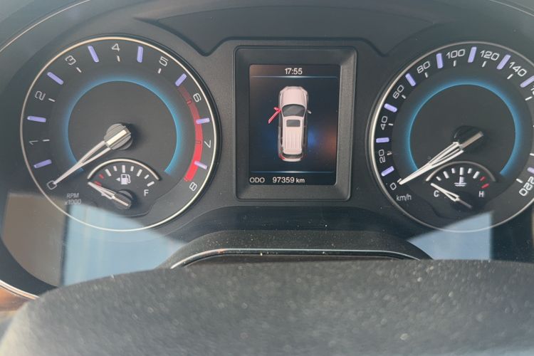 Used Haval H2 2017 Red-Label 1.5T Manual Two-Wheel Drive Comfort Model Odometer Close Up