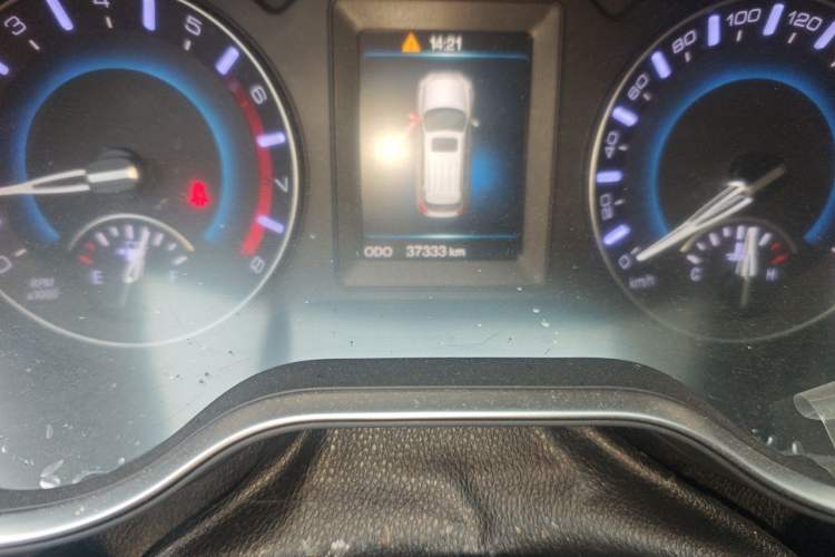 Used Haval H2 2017 Blue Label 1.5T Manual Two-Wheel Drive Luxury Model Odometer Close Up