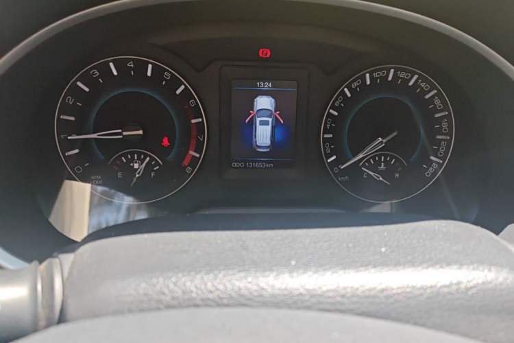 Used Haval H2 2017 Blue Label 1.5T Manual Two-Wheel Drive Luxury Model Odometer Close Up