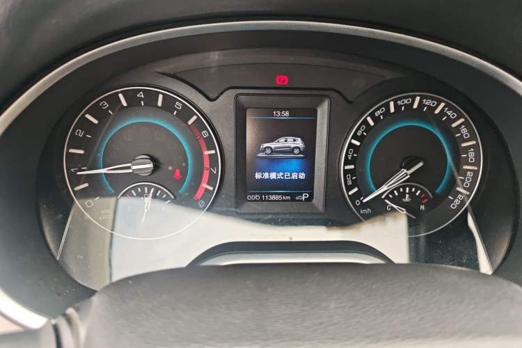 Used Haval H2 2017 Blue Label 1.5T Automatic Two-Wheel Drive Luxury Model Odometer Close Up