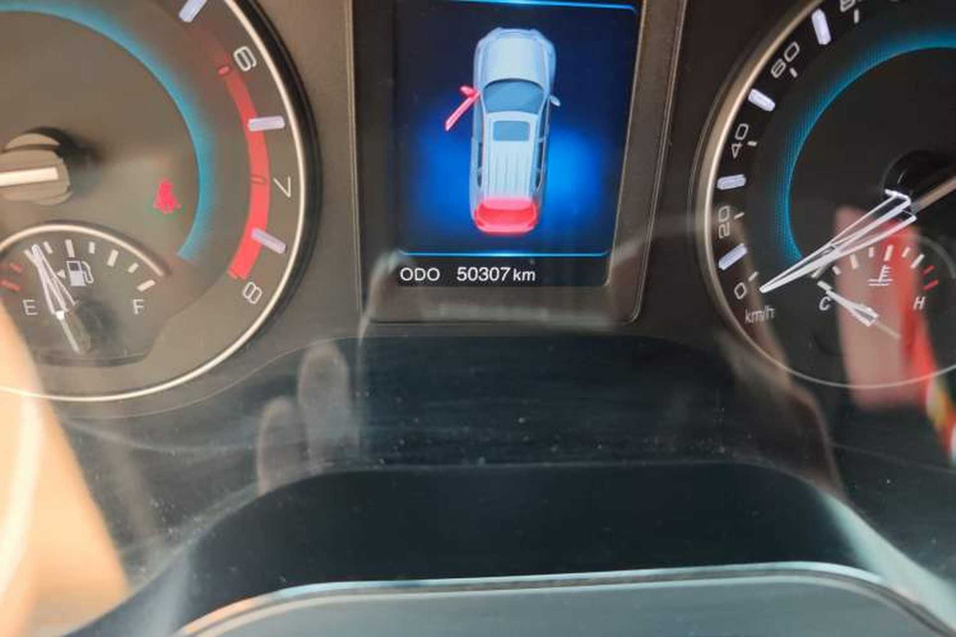 Used Haval H2 2017 Red-Label 1.5T Manual Two-Wheel Drive Luxury Model Odometer Close Up