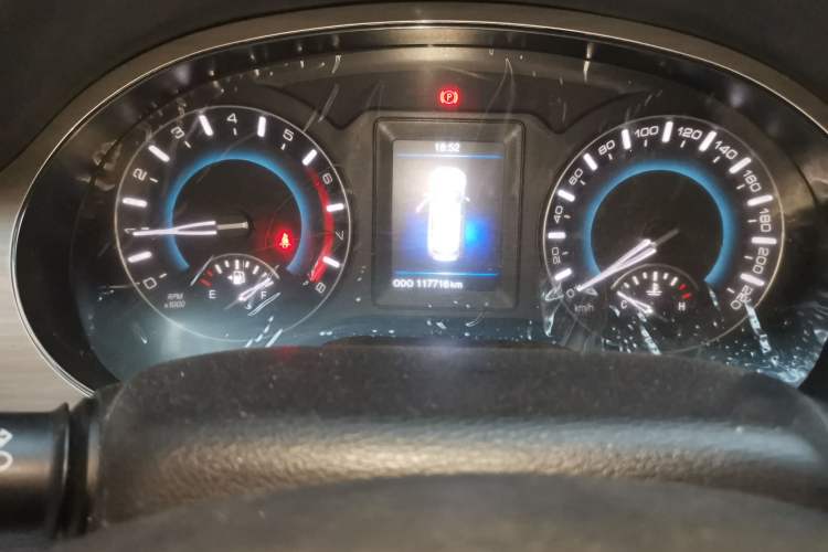 Used Haval H2 2017 Red-Label 1.5T Manual Two-Wheel Drive Luxury Model Odometer Close Up