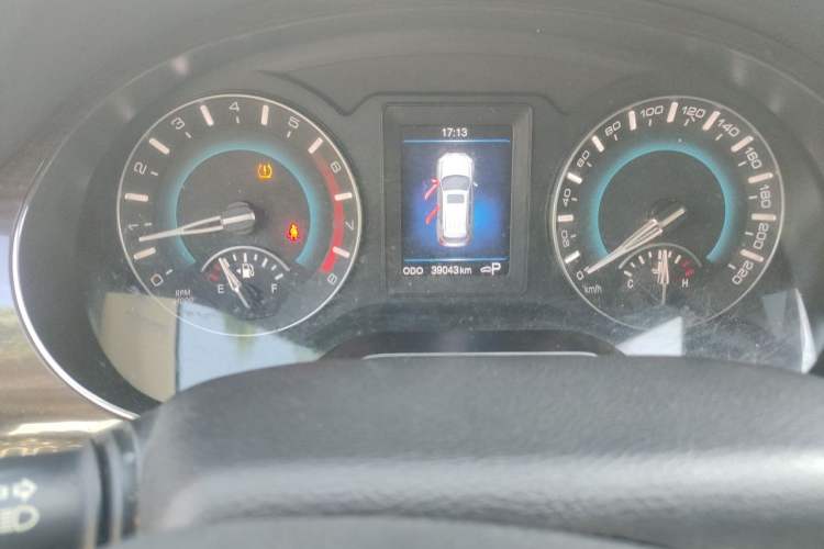 Used Haval H2 2017 Red-Label 1.5T Automatic Two-Wheel Drive Luxury Model Odometer Close Up