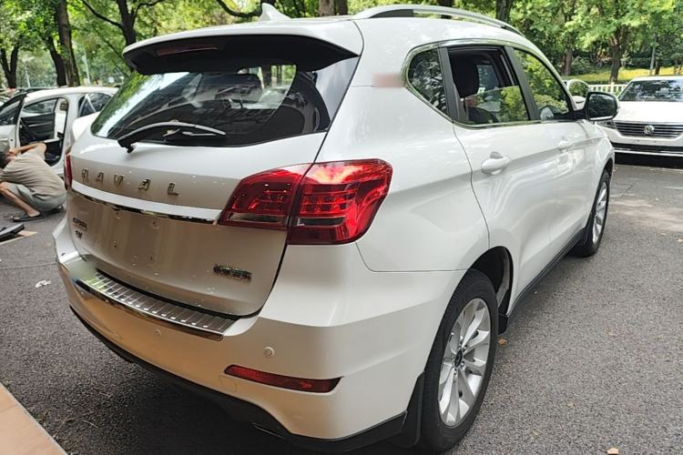 Used Haval H2 2017 Red-Label 1.5T Automatic Two-Wheel Drive Luxury Model Rear Right 45 Deg