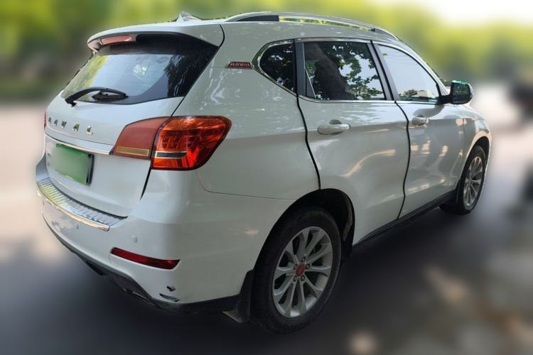 Used Haval H2 2017 Red-Label 1.5T Manual Two-Wheel-Drive Elite Model Rear Right 45 Deg