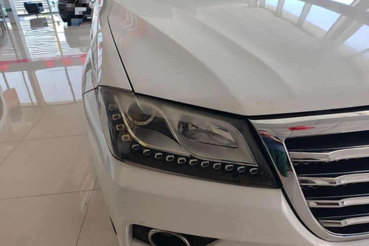 Used Haval H2 2017 Red-Label 1.5T Manual Two-Wheel Drive Comfort Model Right Front Headlight