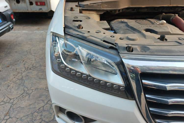 Used Haval H2 2017 Red-Label 1.5T Automatic Two-Wheel Drive Luxury Model Right Front Headlight
