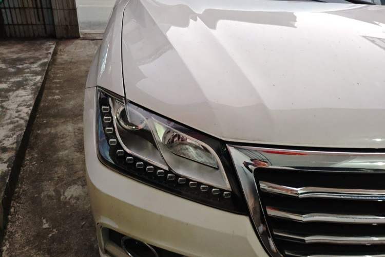 Used Haval H2 2017 Red-Label 1.5T Automatic Two-Wheel Drive Luxury Model Right Front Headlight