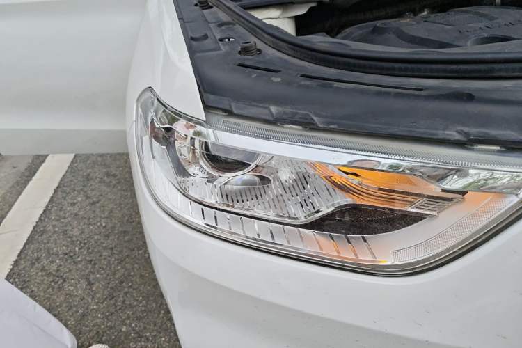 Used Haval H2 2017 Blue Label 1.5T Automatic Two-Wheel Drive Luxury Model Right Front Headlight