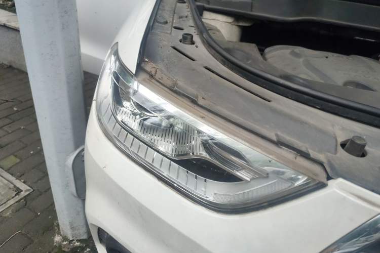 Used Haval H2 2017 Blue Label 1.5T Automatic Two-Wheel Drive Prestige Model Right Front Headlight