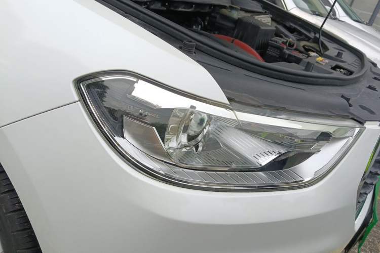 Used Haval H2 2017 Blue Label 1.5T Manual Two-Wheel Drive Elite Model Right Front Headlight