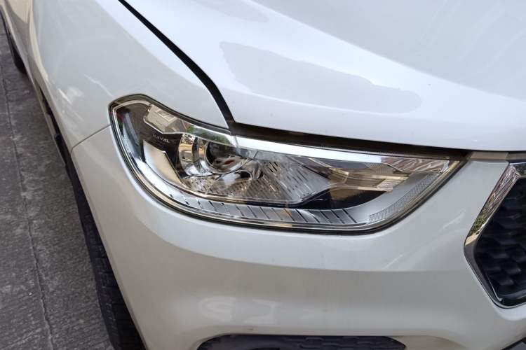 Used Haval H2 2017 Blue Label 1.5T Automatic Two-Wheel Drive Luxury Model Right Front Headlight