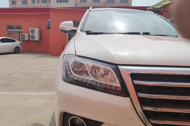Used Haval H2 2017 Red-Label 1.5T Manual Two-Wheel Drive Luxury Model Right Front Headlight