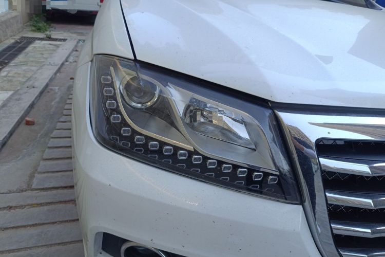 Used Haval H2 2017 Red-Label 1.5T Manual Two-Wheel-Drive Elite Model Right Front Headlight