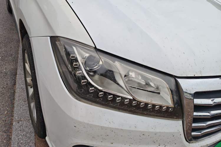 Used Haval H2 2017 Red-Label 1.5T Automatic Two-Wheel Drive Elite Model Right Front Headlight