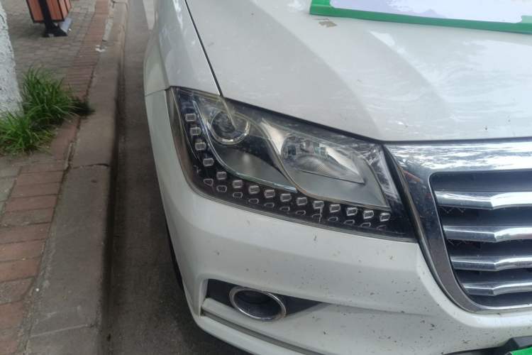 Used Haval H2 2017 Red-Label 1.5T Automatic Two-Wheel Drive Elite Model Right Front Headlight