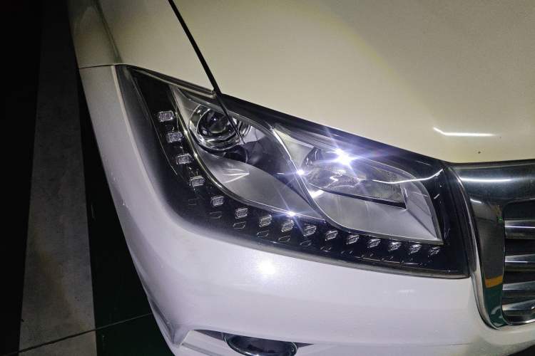 Used Haval H2 2017 Red-Label 1.5T Automatic Two-Wheel Drive Luxury Model Right Front Headlight