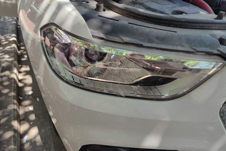Used Haval H2 2017 Blue Label 1.5T Automatic Two-Wheel Drive Luxury Model Right Front Headlight