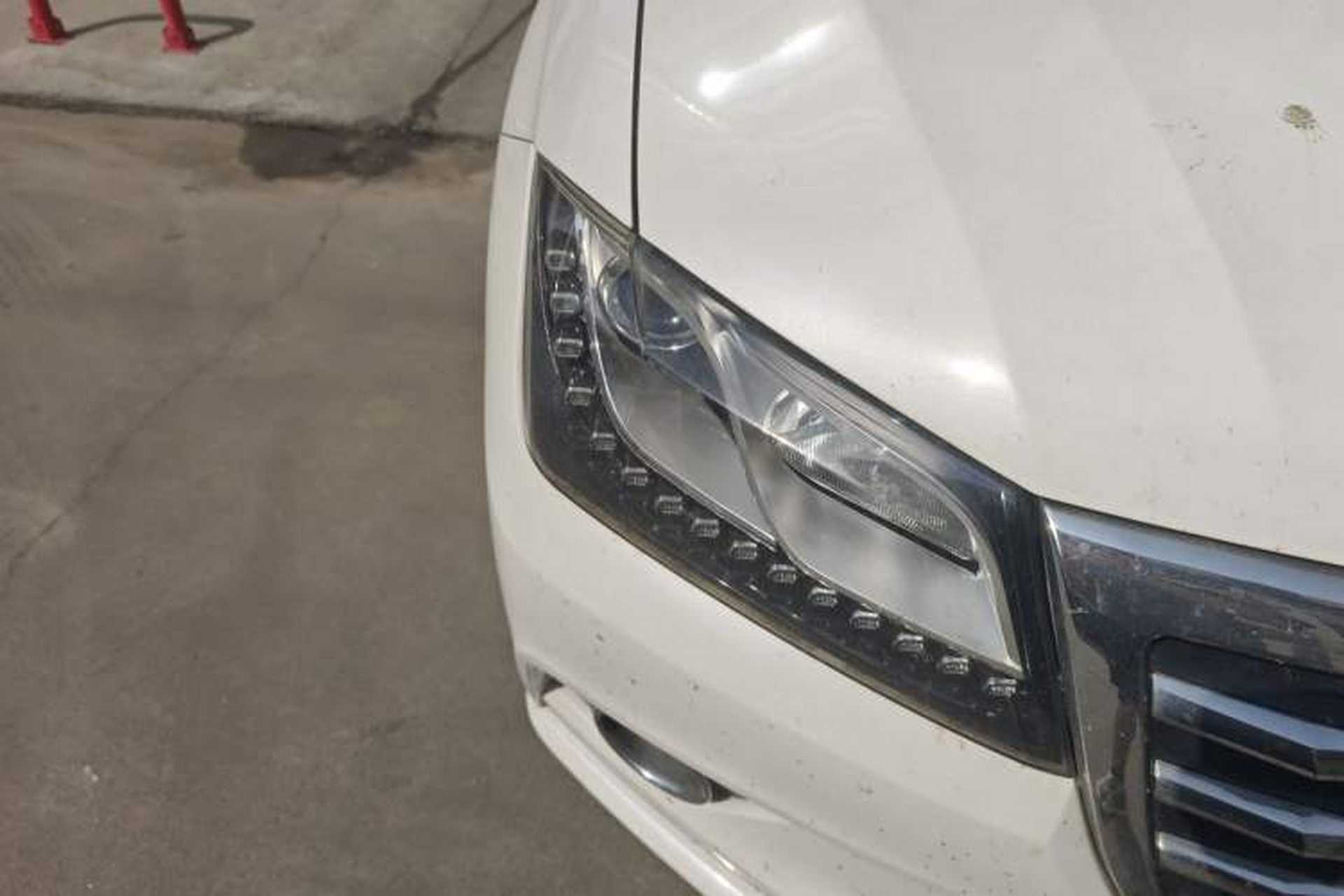 Used Haval H2 2017 Red-Label 1.5T Manual Two-Wheel Drive Luxury Model Right Front Headlight
