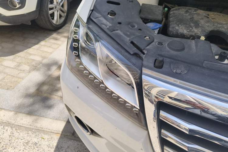 Used Haval H2 2017 Red-Label 1.5T Automatic Two-Wheel Drive Luxury Model Right Front Headlight