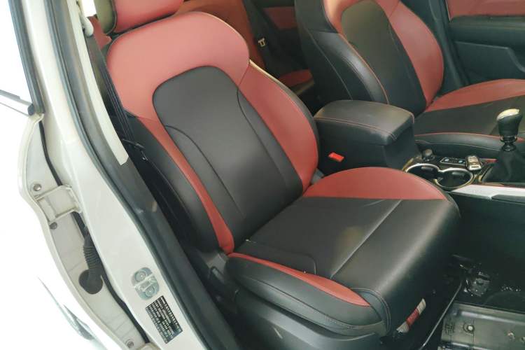 Used Haval H2 2017 Blue Label 1.5T Manual Two-Wheel Drive Elite Model Right Front Seat
