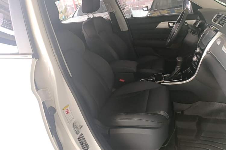 Used Haval H2 2017 Red-Label 1.5T Automatic Two-Wheel Drive Luxury Model Right Front Seat
