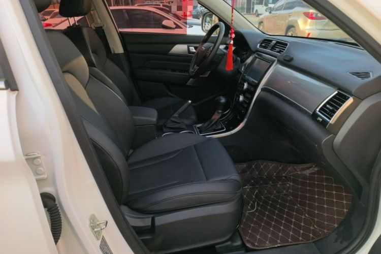 Used Haval H2 2017 Red-Label 1.5T Automatic Two-Wheel Drive Elite Model Right Front Seat